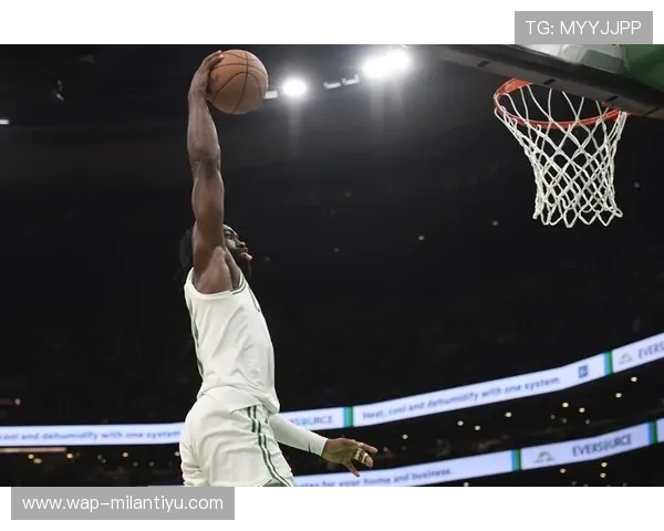 AC米兰赞助商乐鱼app的合作背景及未来发展趋势深度探讨 AC米兰赞助商乐鱼app的合作背景及未来发展趋势深度探讨